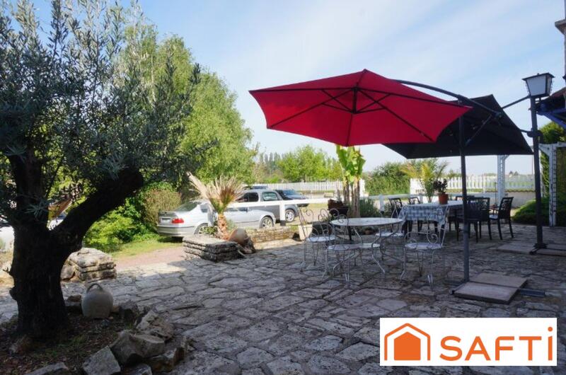 Maison - 354 m² - 10 pièces