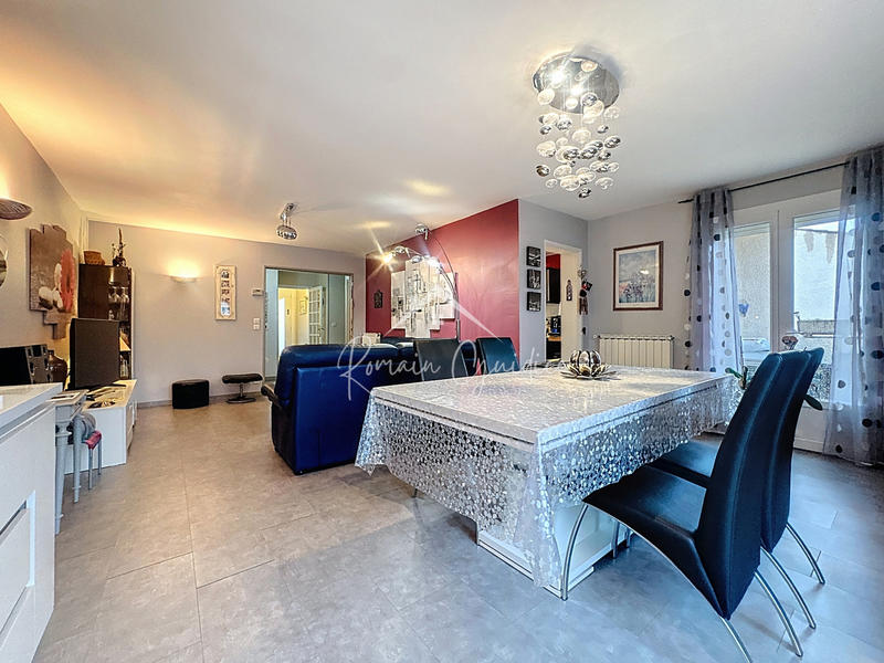 Maison - 92 m² - 4 pièces