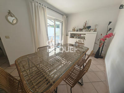 Maison - 94 m² - 4 pièces