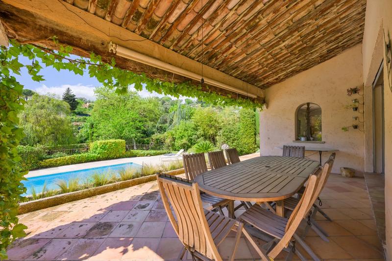 Maison - 195 m² - 7 pièces