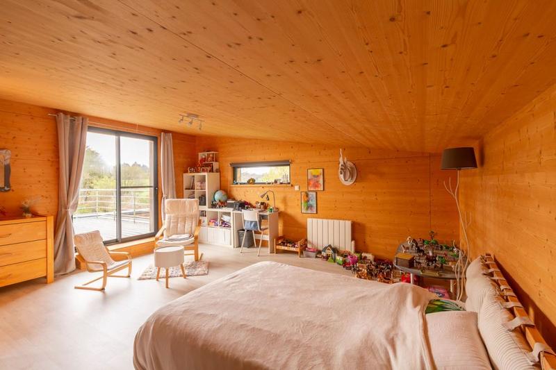 Maison - 210 m² - 6 pièces