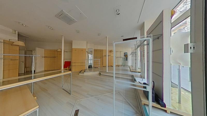 Local commercial - 77 m²