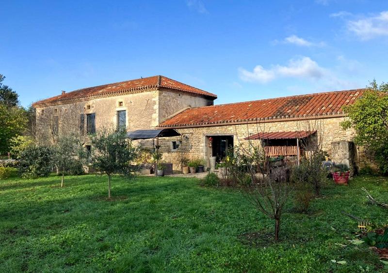 Haras - 400 m² - 7 pièces