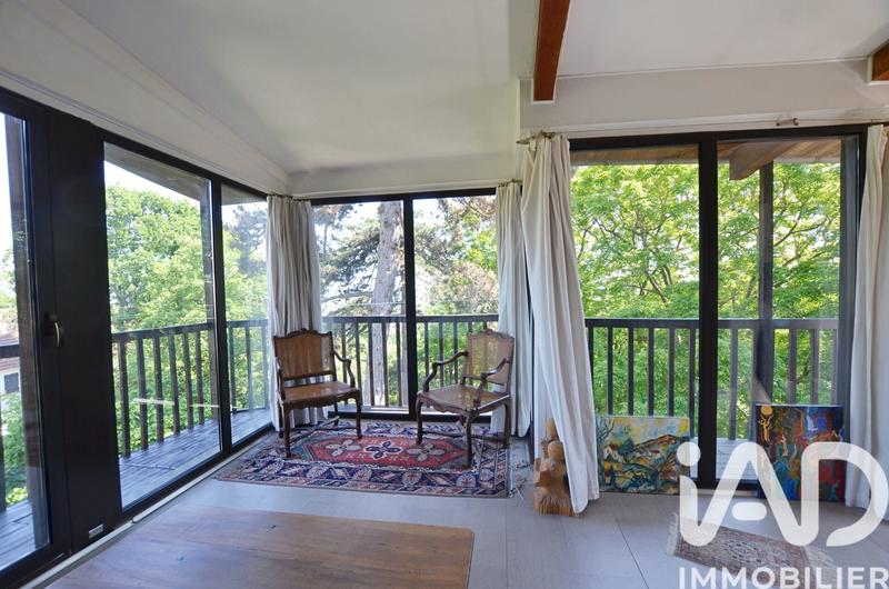 Maison - 180 m² - 8 pièces