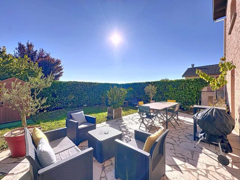 Appartement - 80 m² - 3 pièces