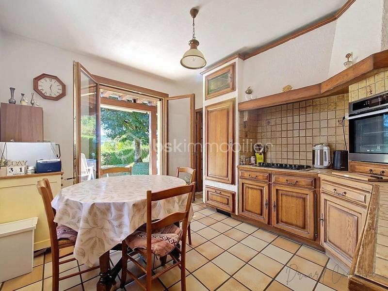 Maison - 143 m² - 5 pièces