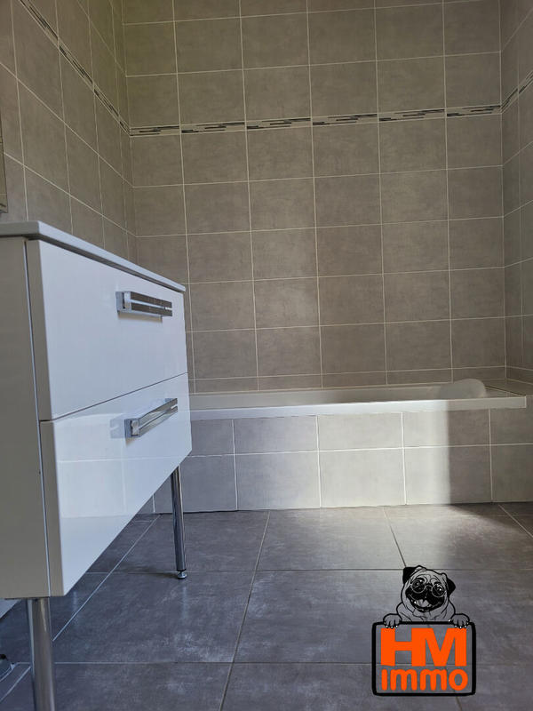 Maison - 121 m² - 6 pièces