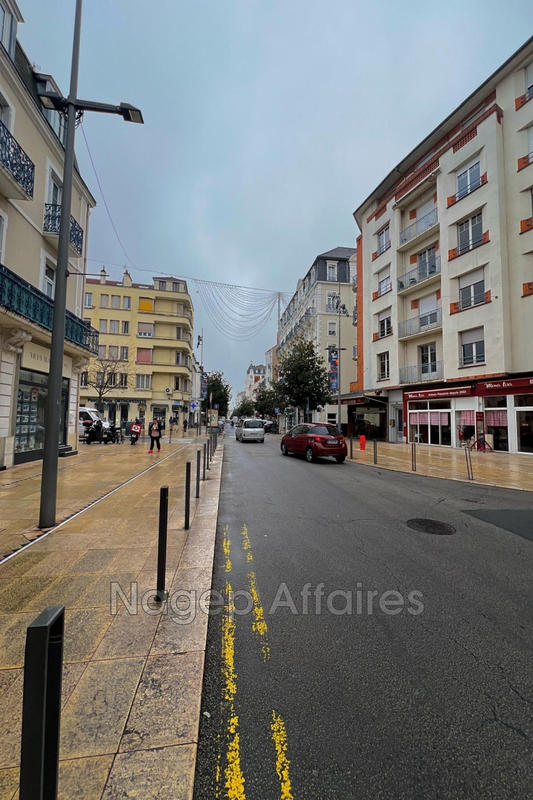 Fonds de commerce - Magasins - 80 m²