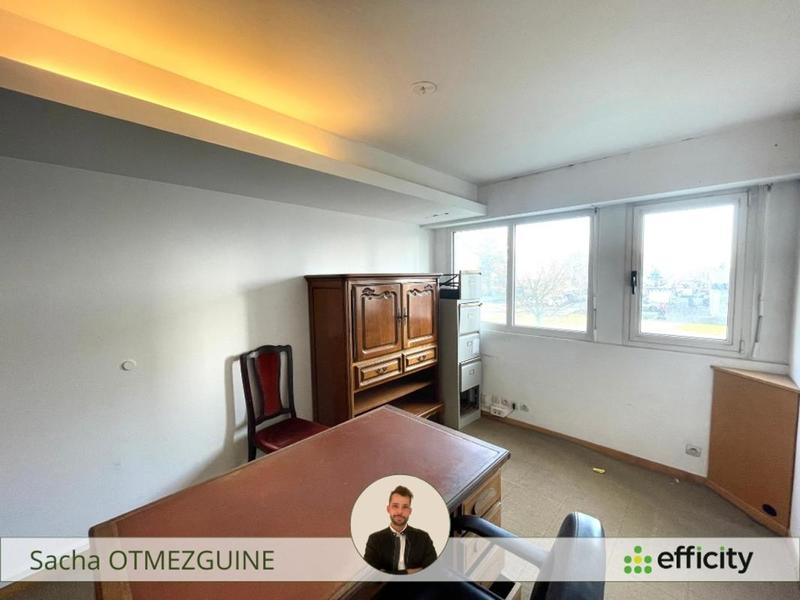 Appartement - 93 m² - 6 pièces