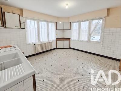 Maison - 104 m² - 5 pièces