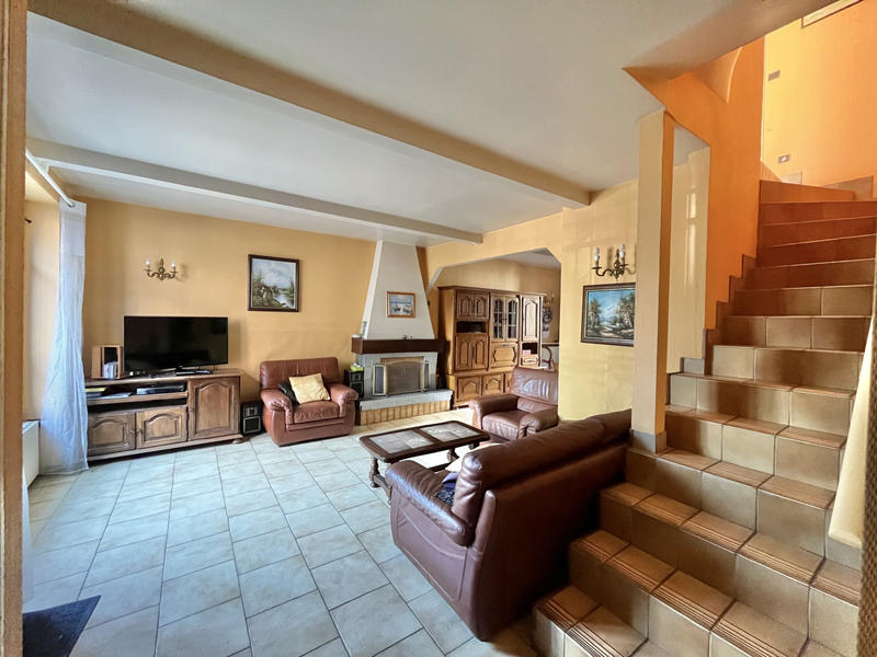 Maison - 111 m² - 6 pièces