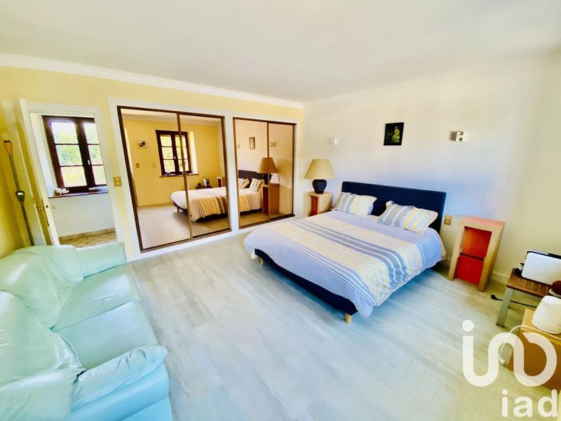 Maison - 301 m² - 11 pièces