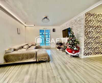 Maison - 93 m² - 4 pièces