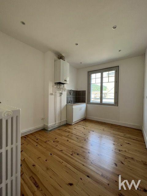 Appartement - 85 m² - 6 pièces