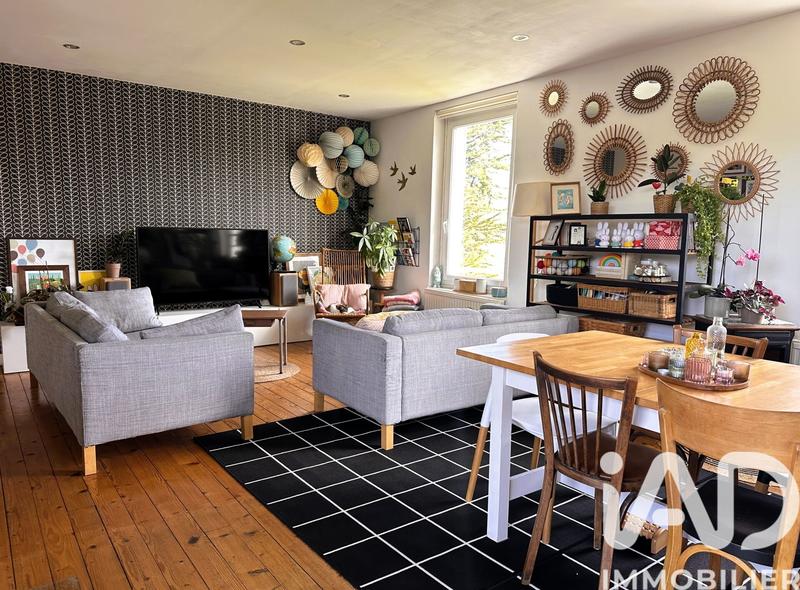 Maison - 210 m² - 7 pièces