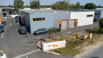 Local d'activité / Entrepôt - 255 m²