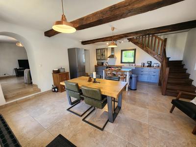 Maison traditionnelle - 117 m² - 5 pièces