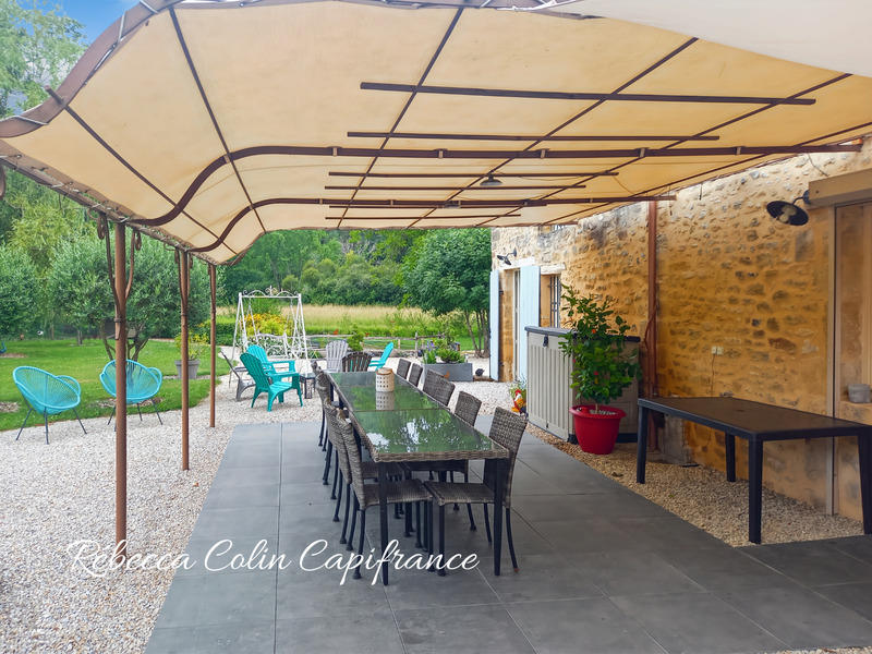 Maison - 225 m² - 8 pièces