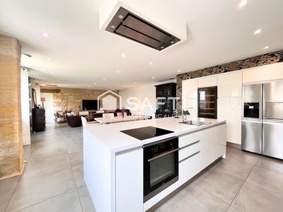 Maison - 172 m² - 6 pièces