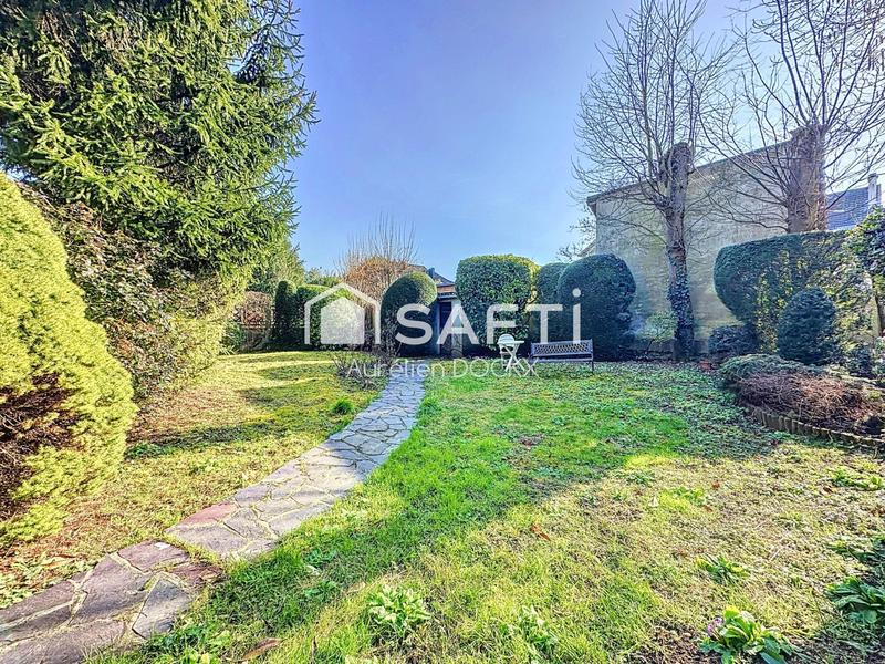 Maison - 200 m² - 9 pièces