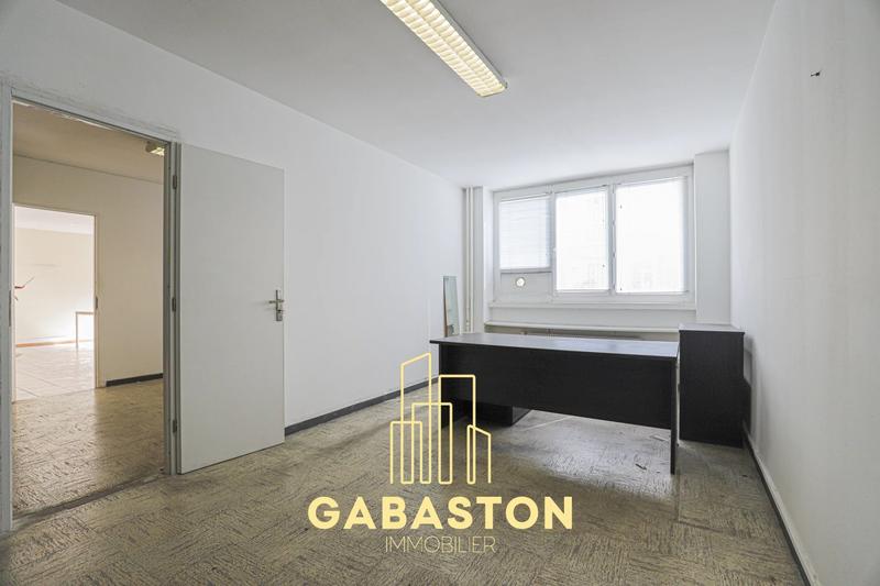 Bureau - 125 m² - 6 pièces