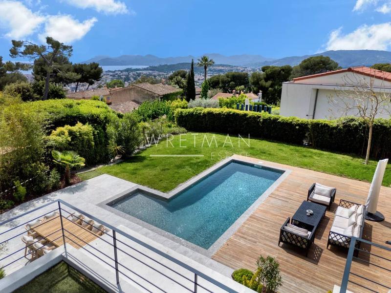 Villa - 222 m² - 6 pièces