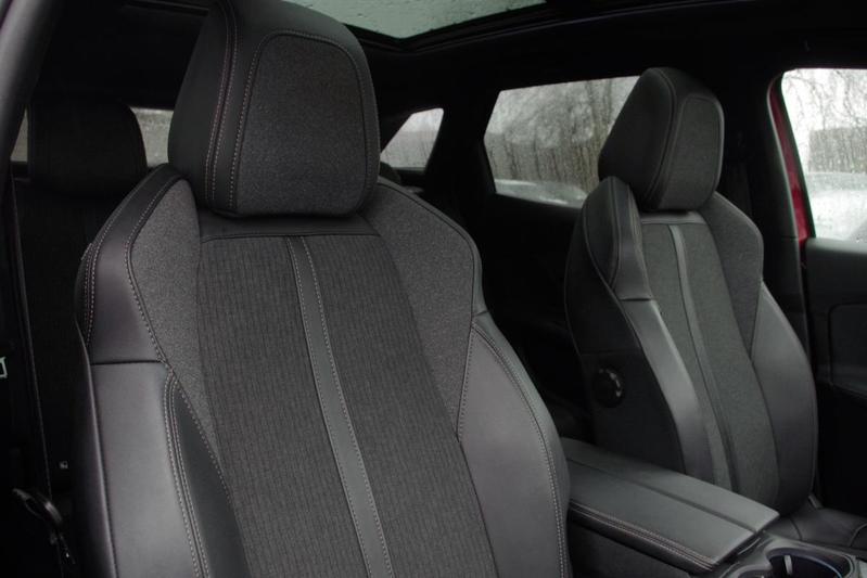 Peugeot 3008 II 1.6 Puretech 180 s&amp;S Gt Line Eat8 Toit Ouvrant