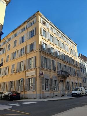 Appartement - 87 m² - 3 pièces