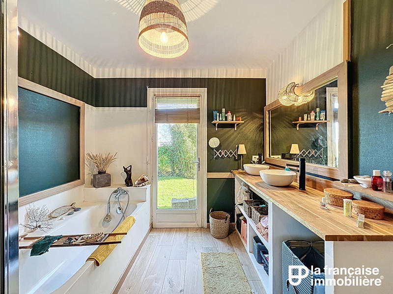 Maison - 102 m² - 5 pièces