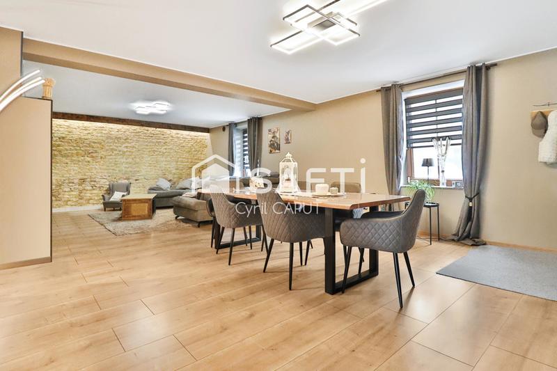 Maison - 464 m² - 11 pièces