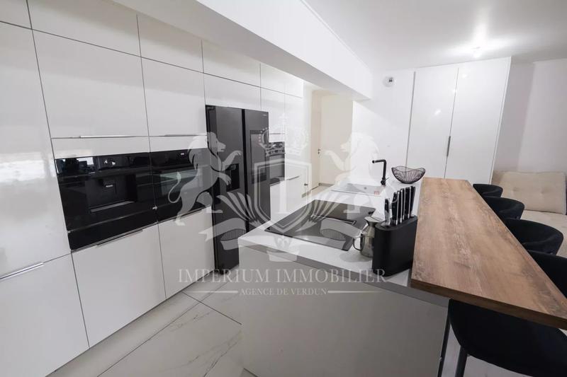 Appartement - 88 m² - 5 pièces