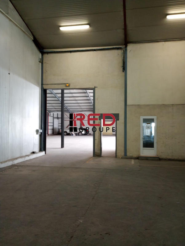 Entrepôt - 1 515 m²