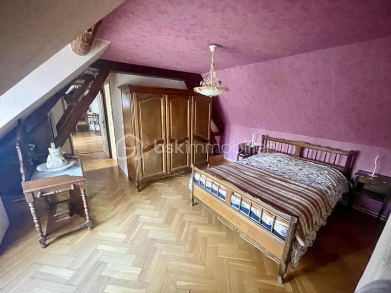 Maison - 181 m² - 6 pièces