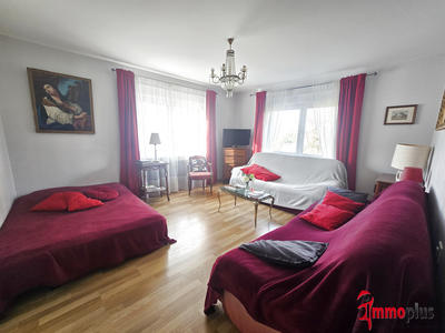 Maison - 137 m² - 7 pièces