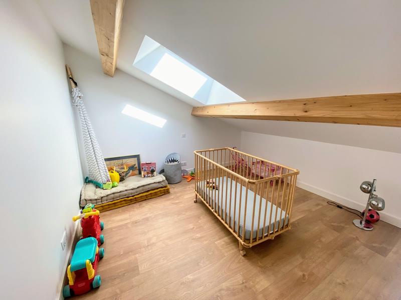 Maison contemporaine - 252 m² - 9 pièces