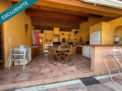 Maison - 300 m² - 10 pièces