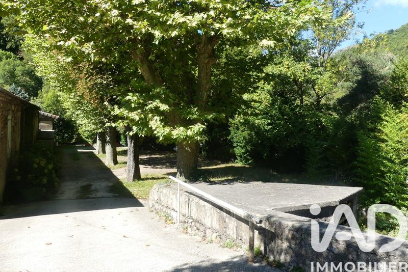 Maison - 255 m² - 10 pièces