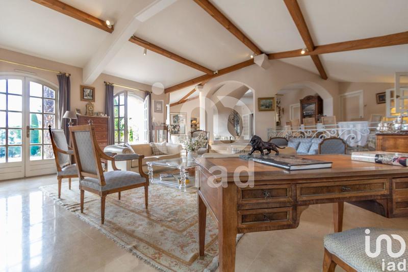 Maison - 284 m² - 6 pièces