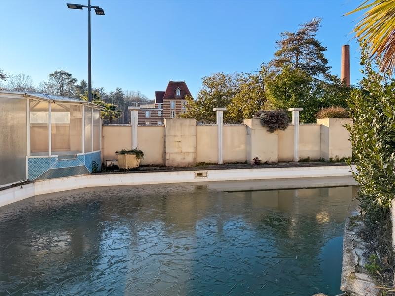 Maison - 263 m² - 6 pièces