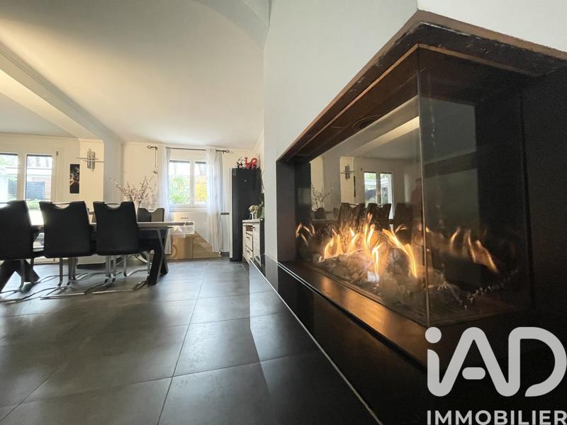 Maison - 182 m² - 7 pièces