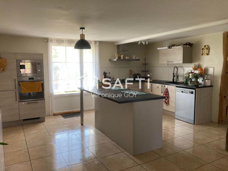 Maison - 180 m² - 6 pièces