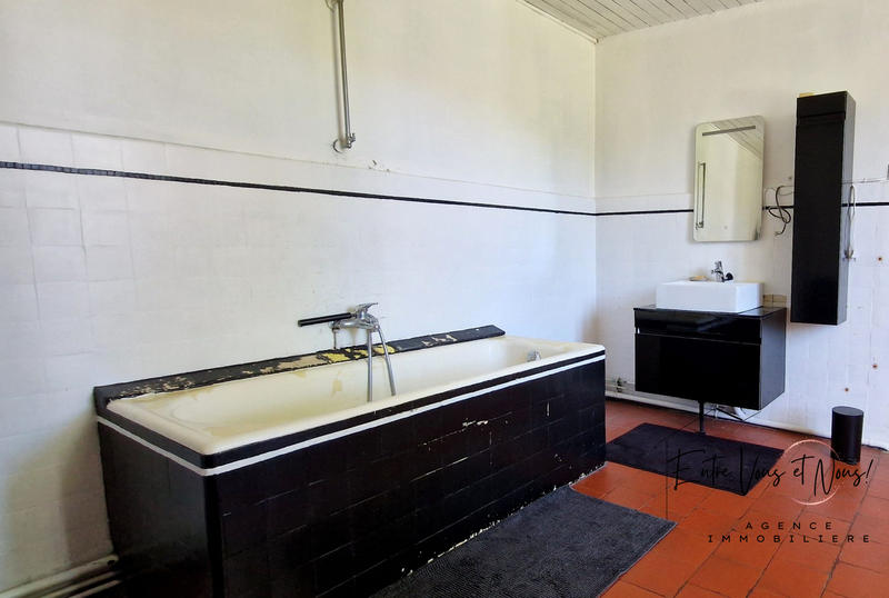 Maison - 243 m² - 7 pièces