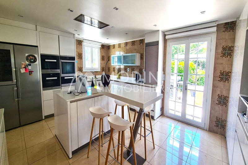 Villa - 540 m² - 19 pièces