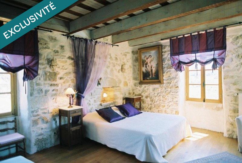 Maison - 465 m² - 15 pièces