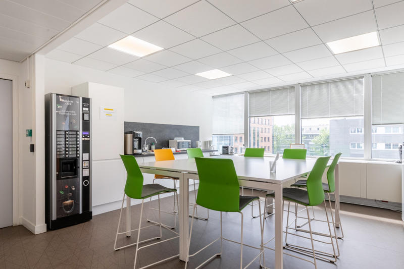 Bureau - 1 889 m² - 32 pièces