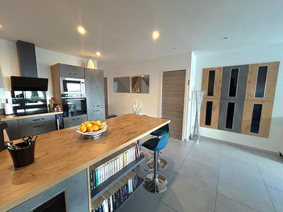 Maison - 108 m² - 4 pièces