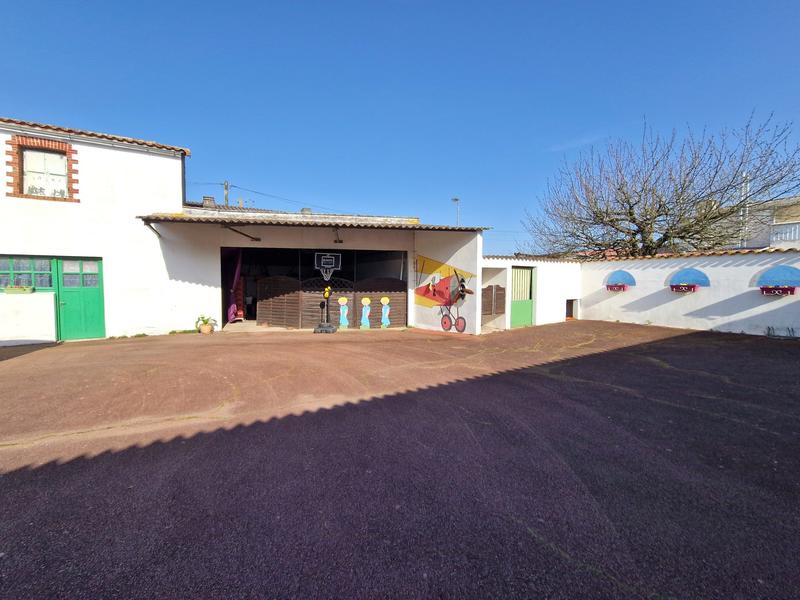 Maison - 195 m² - 7 pièces