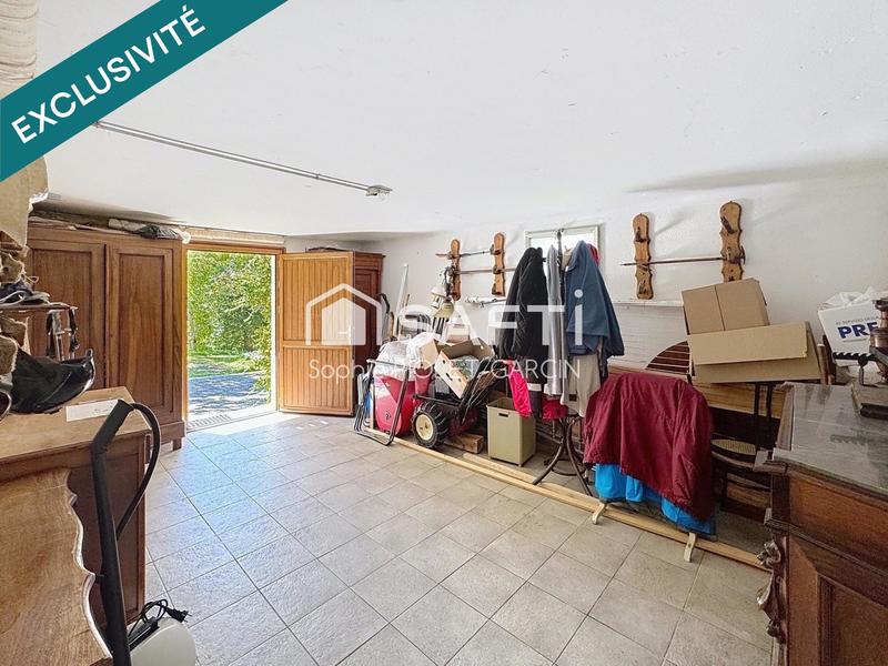 Maison - 221 m² - 8 pièces