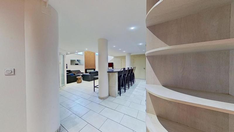 Appartement - 124 m² - 6 pièces