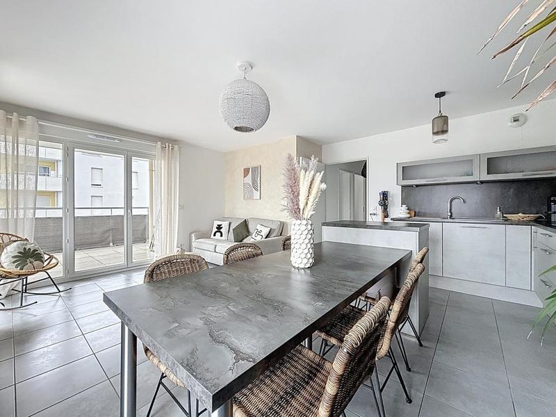 Appartement - 65 m² - 3 pièces